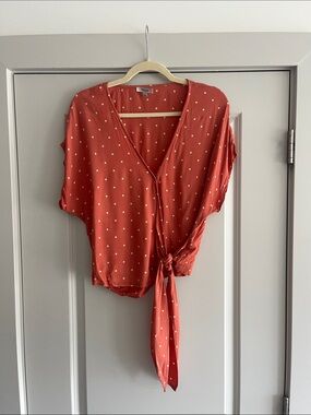 Madewell Women's Rust Tie-Front Polka Dot Top